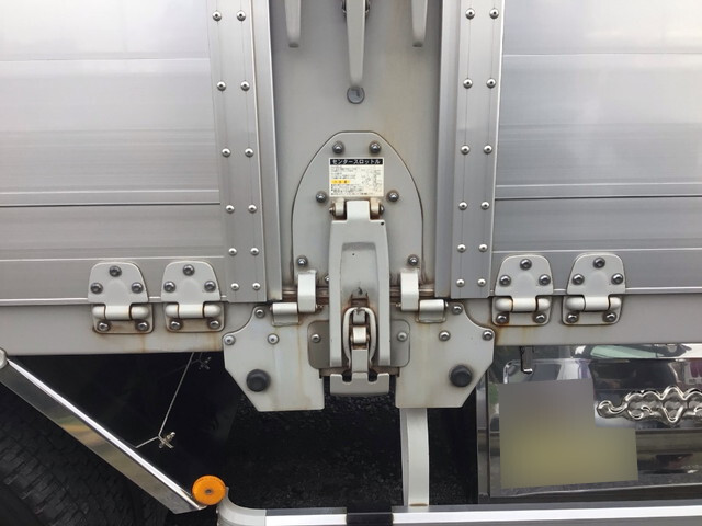 UDトラックスクオンアルミウイング大型（10t）[写真15]