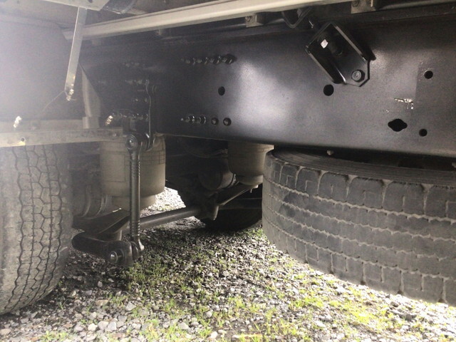 UDトラックスクオンアルミウイング大型（10t）[写真20]