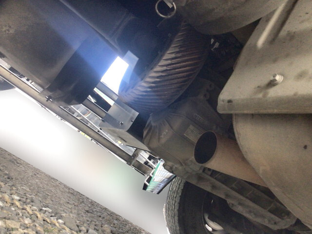 UDトラックスクオンアルミウイング大型（10t）[写真22]