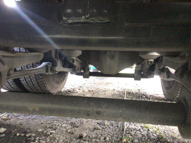 UDトラックスクオンアルミウイング大型（10t）[写真23]