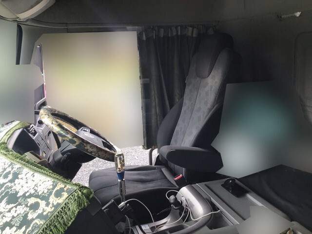 UDトラックスクオンアルミウイング大型（10t）[写真27]