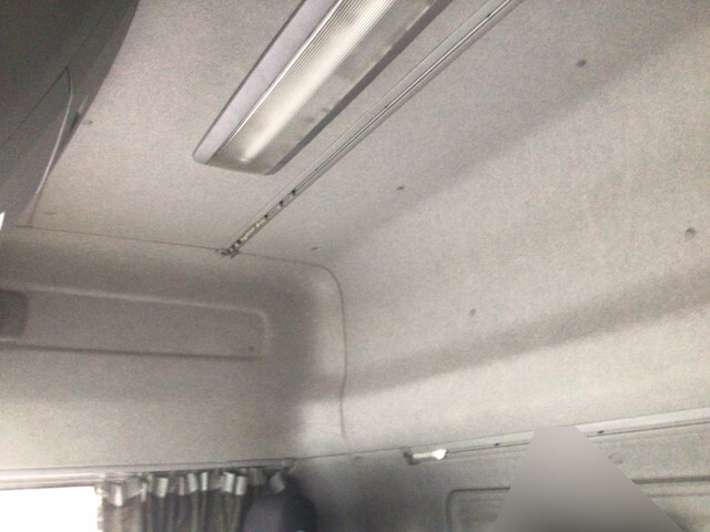 UDトラックスクオンアルミウイング大型（10t）[写真29]