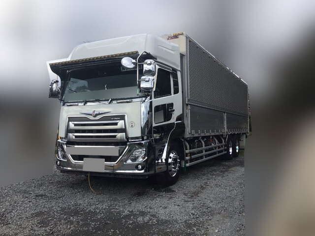 UDトラックスクオンアルミウイング大型（10t）[写真03]