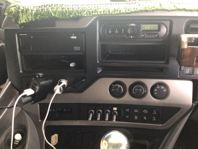 UDトラックスクオンアルミウイング大型（10t）[写真33]