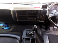 三菱ふそうファイターアルミウイング中型（4t）[写真14]