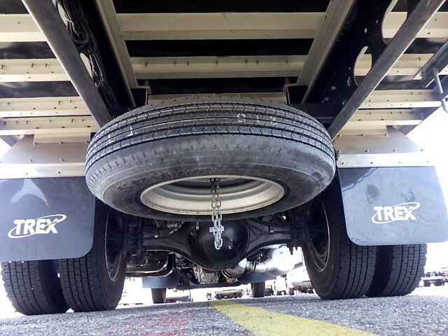 三菱ふそうファイターアルミウイング中型（4t）[写真21]