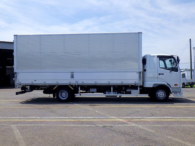 三菱ふそうファイターアルミウイング中型（4t）[写真28]