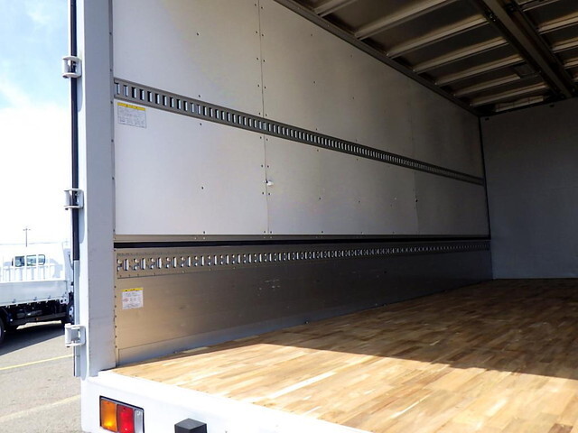 三菱ふそうファイターアルミウイング中型（4t）[写真34]