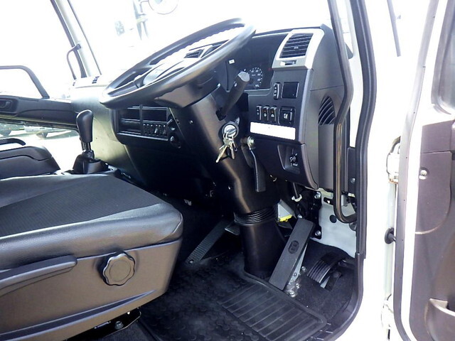 三菱ふそうファイターアルミウイング中型（4t）[写真39]