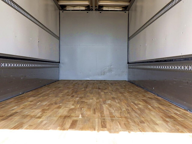 三菱ふそうファイターアルミウイング中型（4t）[写真05]