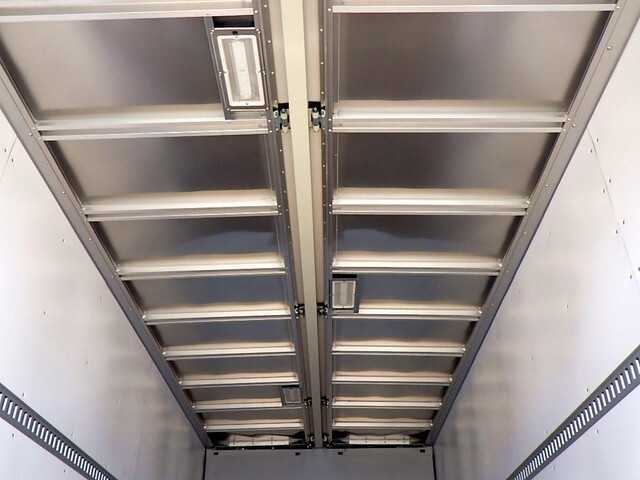 三菱ふそうファイターアルミウイング中型（4t）[写真06]