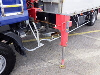 いすゞフォワードクレーン3段中型（4t）[写真11]