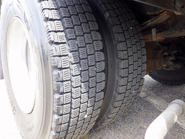 いすゞフォワードクレーン3段中型（4t）[写真26]