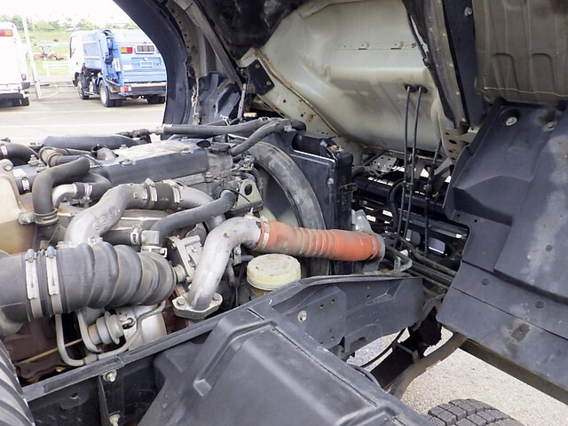 いすゞフォワードクレーン3段中型（4t）[写真32]