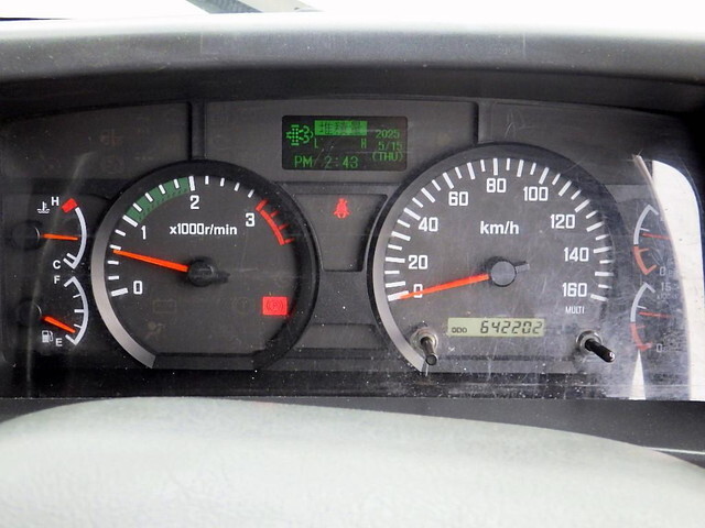 いすゞフォワードクレーン3段中型（4t）[写真36]