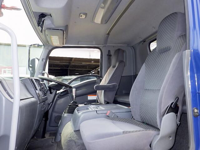 いすゞフォワードクレーン3段中型（4t）[写真37]