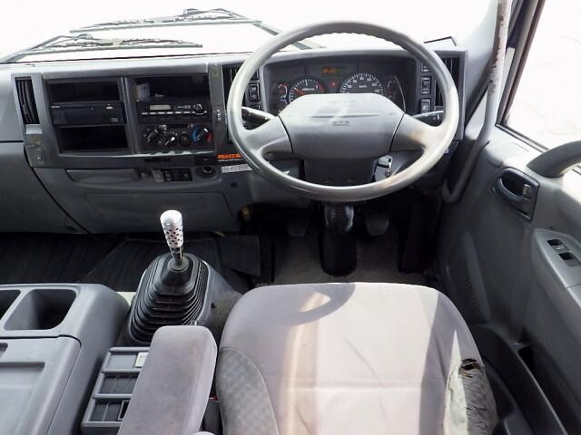 いすゞフォワードクレーン3段中型（4t）[写真39]