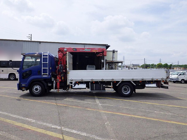 いすゞフォワードクレーン3段中型（4t）[写真05]