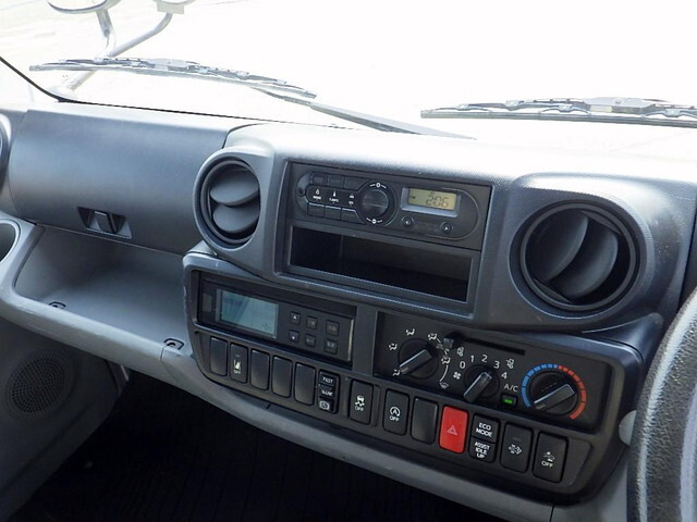 日野デュトロ冷凍車（冷蔵車）小型（2t・3t）[写真11]