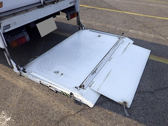 日野デュトロ冷凍車（冷蔵車）小型（2t・3t）[写真28]