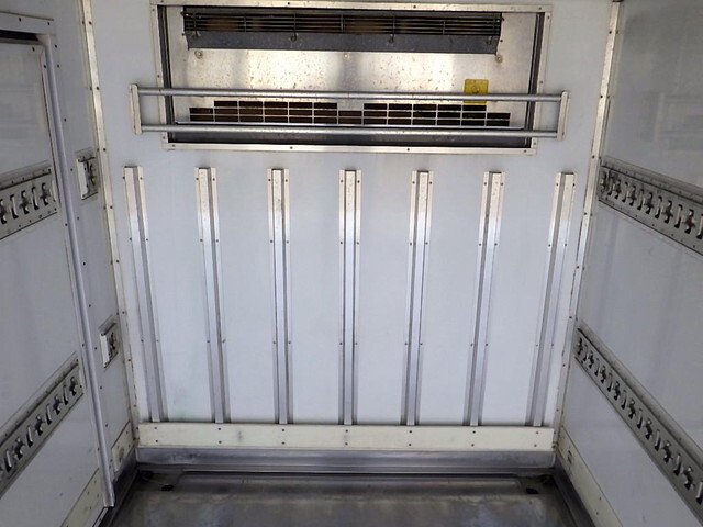 日野デュトロ冷凍車（冷蔵車）小型（2t・3t）[写真09]