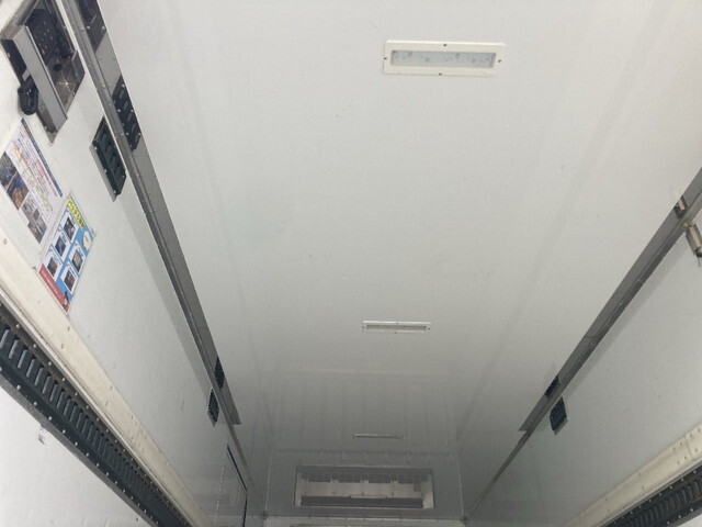 日野レンジャー冷凍車（冷蔵車）中型（4t）[写真10]