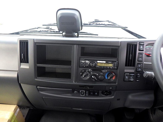 UDトラックスコンドルコンテナ専用車中型（4t）[写真10]