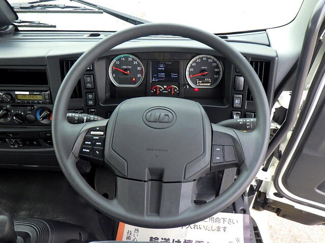 UDトラックスコンドルコンテナ専用車中型（4t）[写真11]