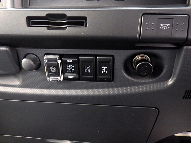 UDトラックスコンドルコンテナ専用車中型（4t）[写真14]