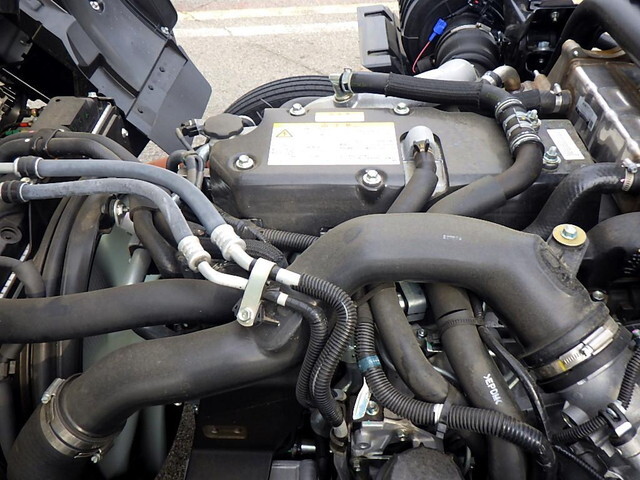 UDトラックスコンドルコンテナ専用車中型（4t）[写真19]