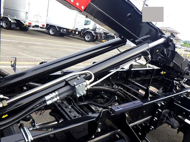 UDトラックスコンドルコンテナ専用車中型（4t）[写真28]