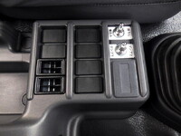 UDトラックスコンドルコンテナ専用車中型（4t）[写真09]