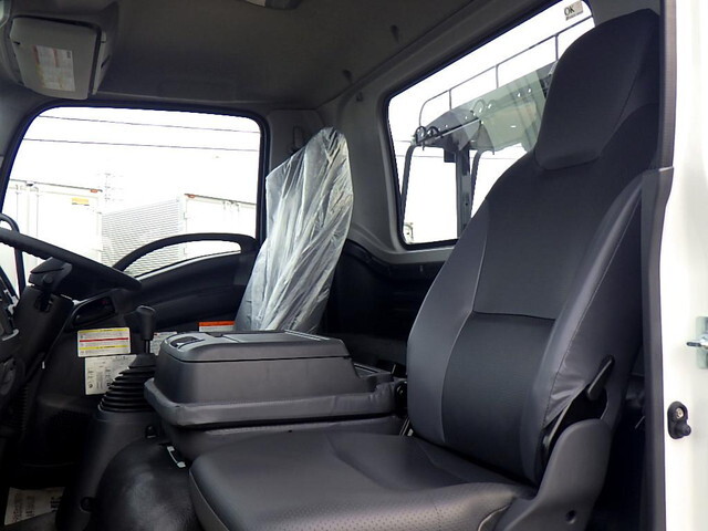 UDトラックスコンドルコンテナ専用車中型（4t）[写真09]