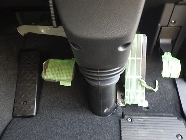 三菱ふそうスーパーグレートセルフクレーン4段大型（10t）[写真11]