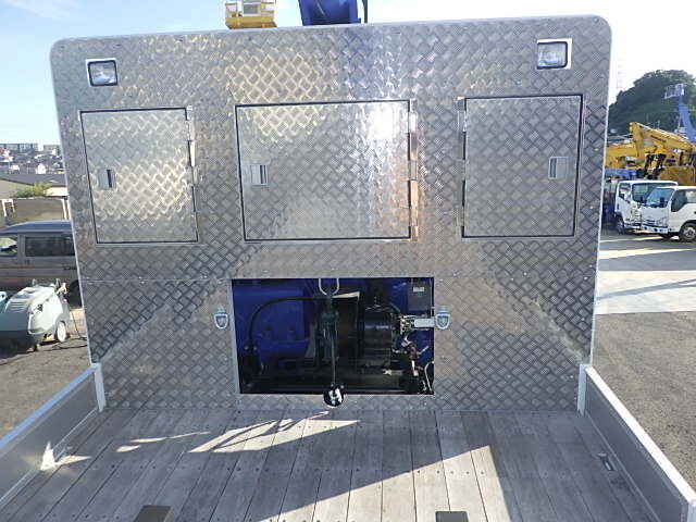 三菱ふそうスーパーグレートセルフクレーン4段大型（10t）[写真18]