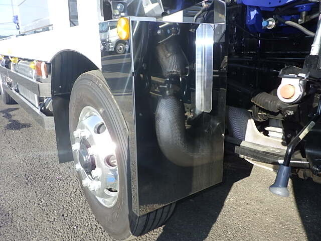 三菱ふそうスーパーグレートセルフクレーン4段大型（10t）[写真24]