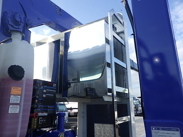 三菱ふそうスーパーグレートセルフクレーン4段大型（10t）[写真25]