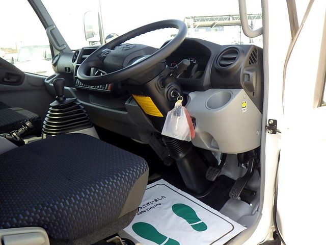 日野デュトロ平ボディ小型（2t・3t）[写真22]