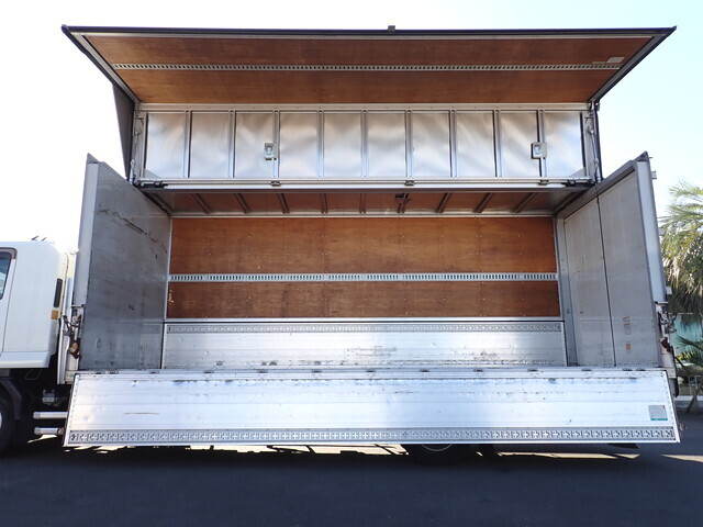 いすゞフォワードアルミウイング中型（4t）[写真10]