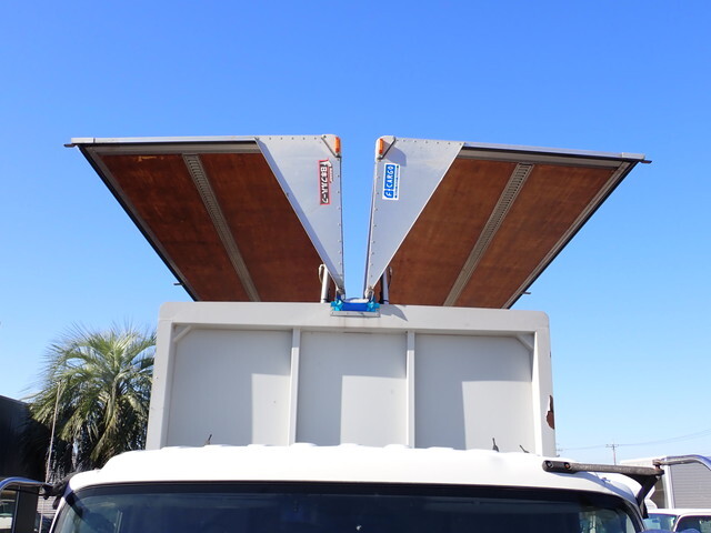 いすゞフォワードアルミウイング中型（4t）[写真14]