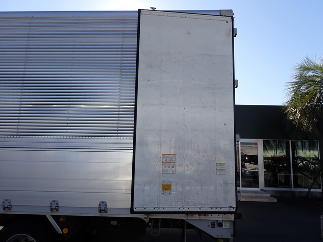 いすゞフォワードアルミウイング中型（4t）[写真15]