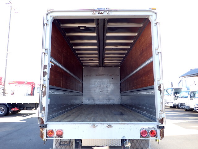 いすゞフォワードアルミウイング中型（4t）[写真16]