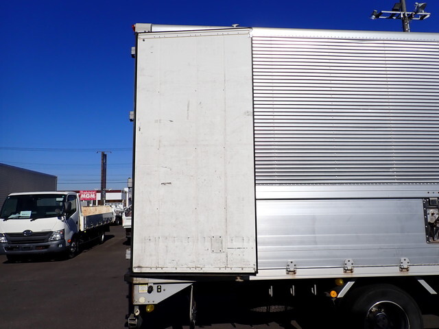 いすゞフォワードアルミウイング中型（4t）[写真17]