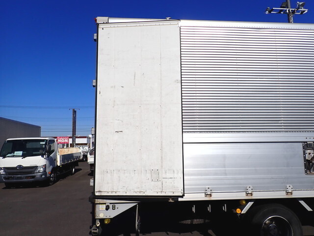 いすゞフォワードアルミウイング中型（4t）[写真18]