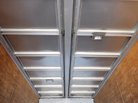 いすゞフォワードアルミウイング中型（4t）[写真20]