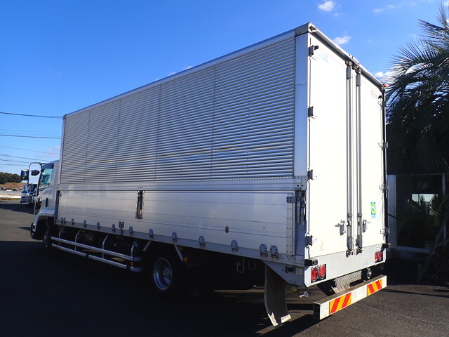 いすゞフォワードアルミウイング中型（4t）[写真02]