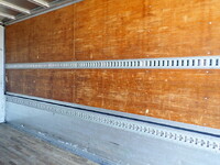 いすゞフォワードアルミウイング中型（4t）[写真23]