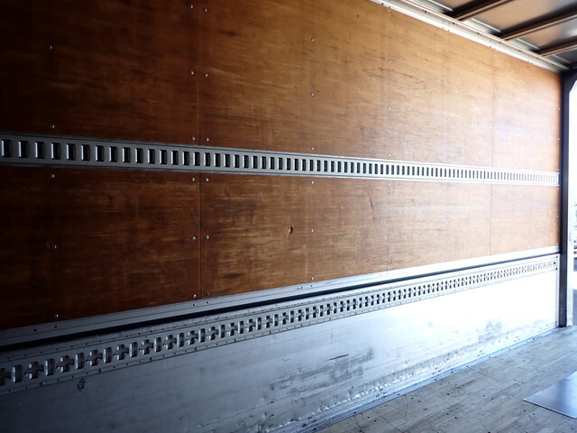 いすゞフォワードアルミウイング中型（4t）[写真23]