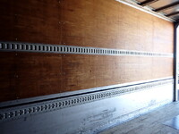 いすゞフォワードアルミウイング中型（4t）[写真24]