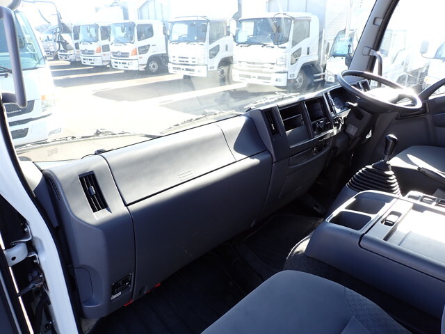 いすゞフォワードアルミウイング中型（4t）[写真35]